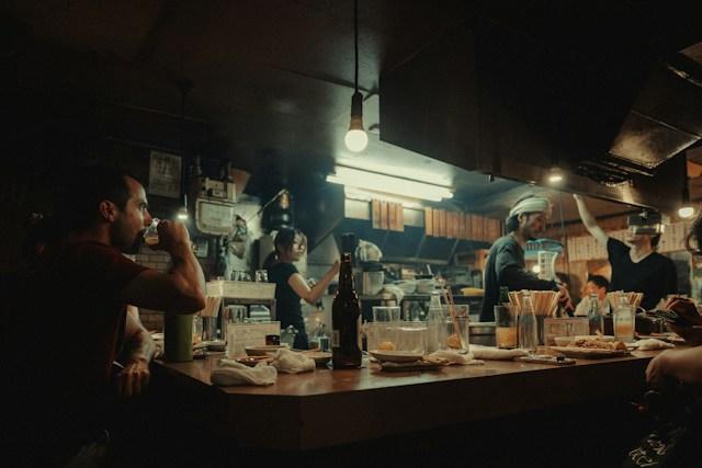 Fim da escala 6x1: 8 pontos para revisar a escala do restaurante